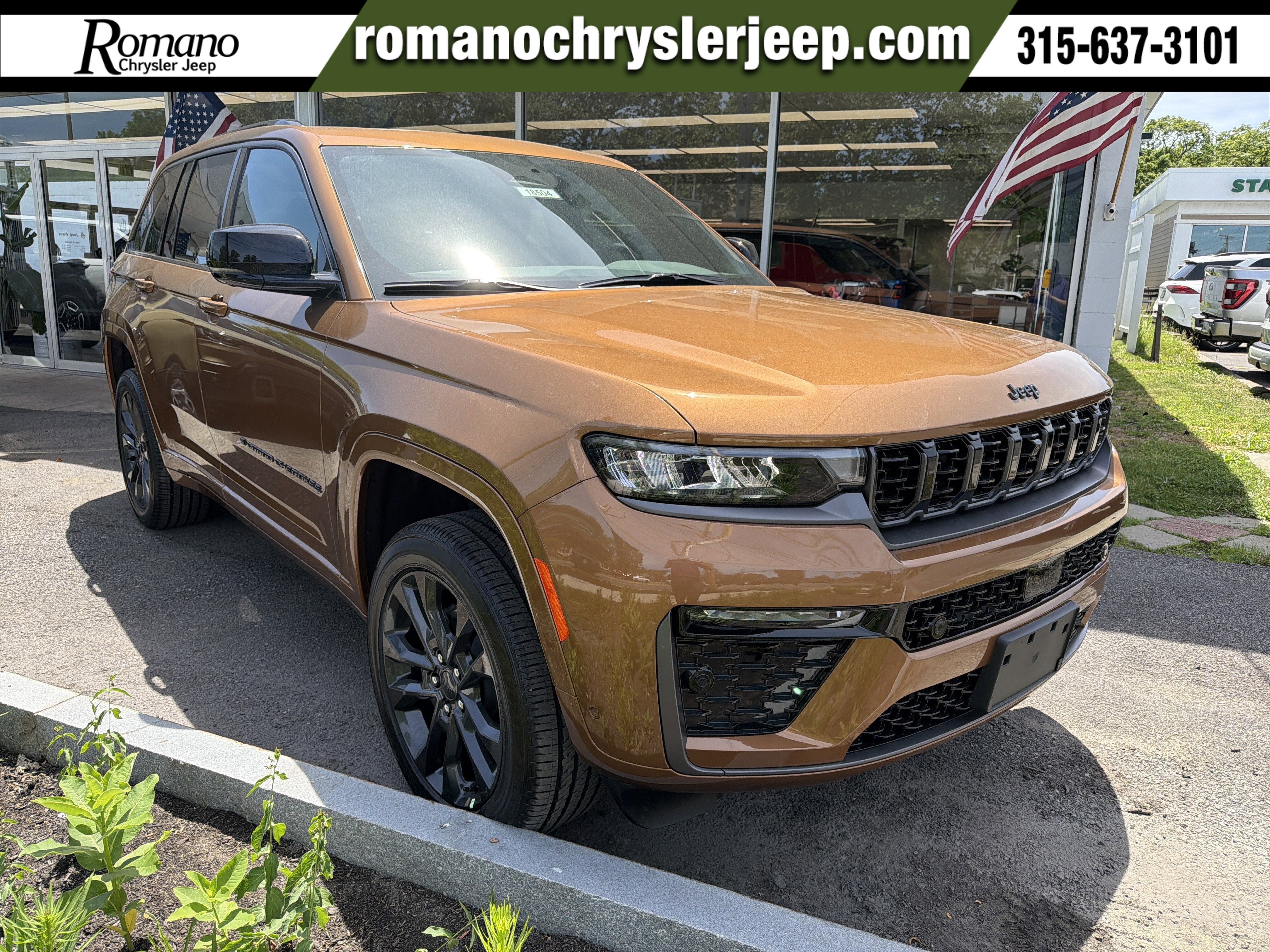 2026 Jeep Grand Cherokee Limited Reserve in Copper Shino Metallic Clearcoat — front three-quarter view